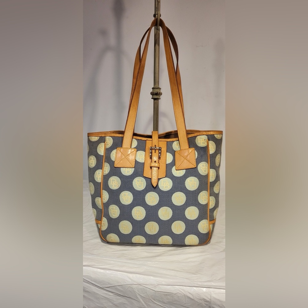 💎Price Drop..DOONEY & BOURKE blue denim signature and leather tote bag